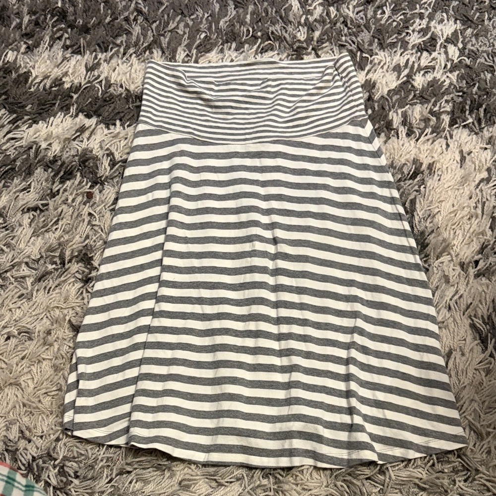 GAP A-Line Skirt in Gray and White Stripes
